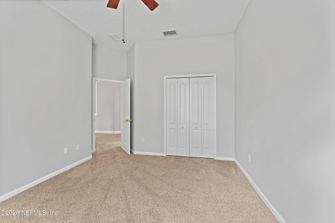 Photo of 153 OAK COMMON Avenue