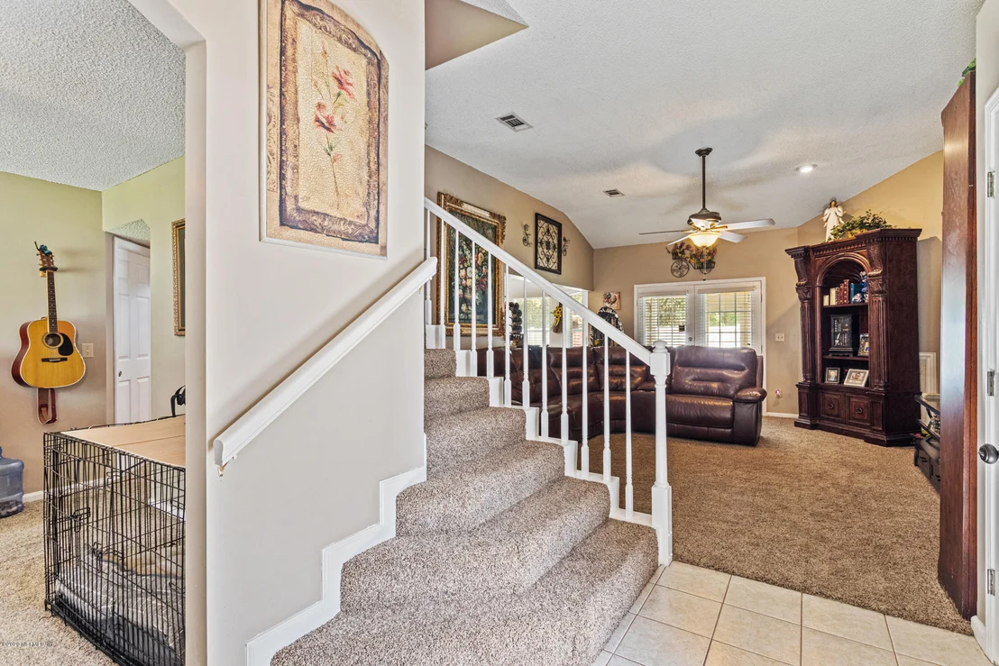Photo of 285 CLOVER Court