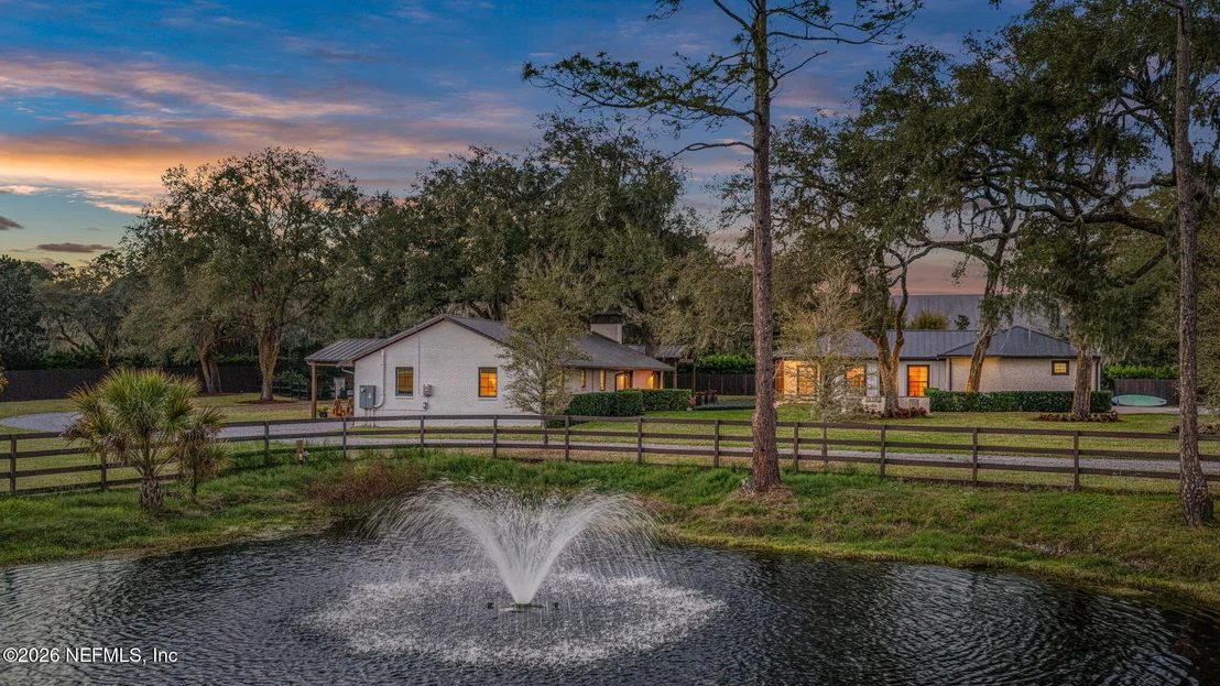 Photo of 532 MOONSHINE Drive
