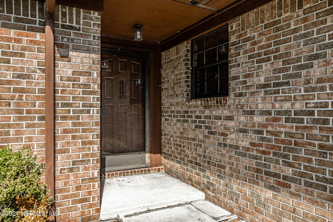 Photo of 1340 STARLING Road