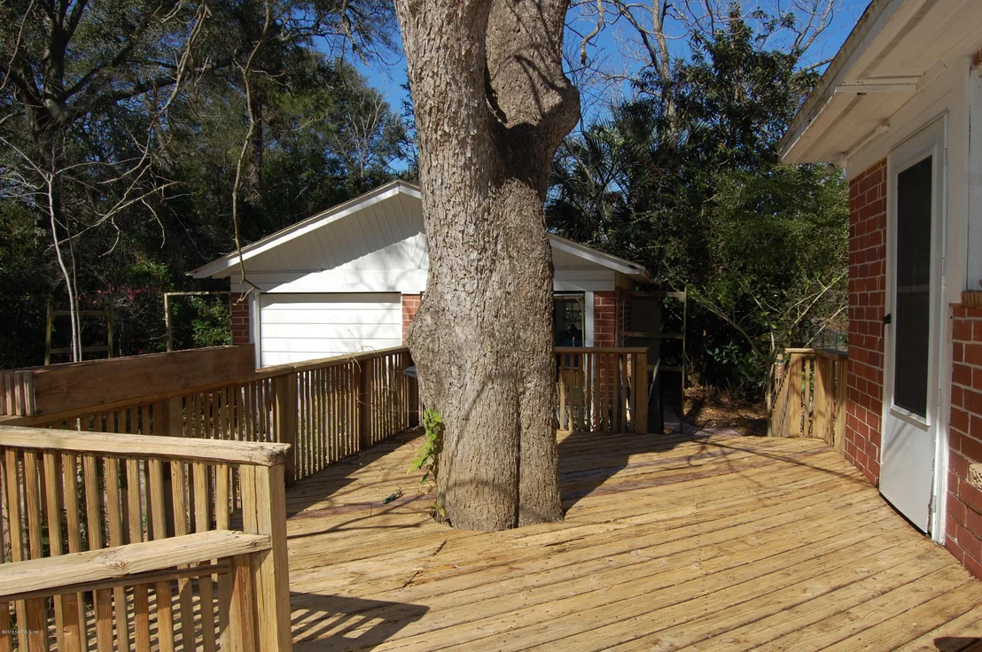 Photo of 2649 COMMUNITY Road