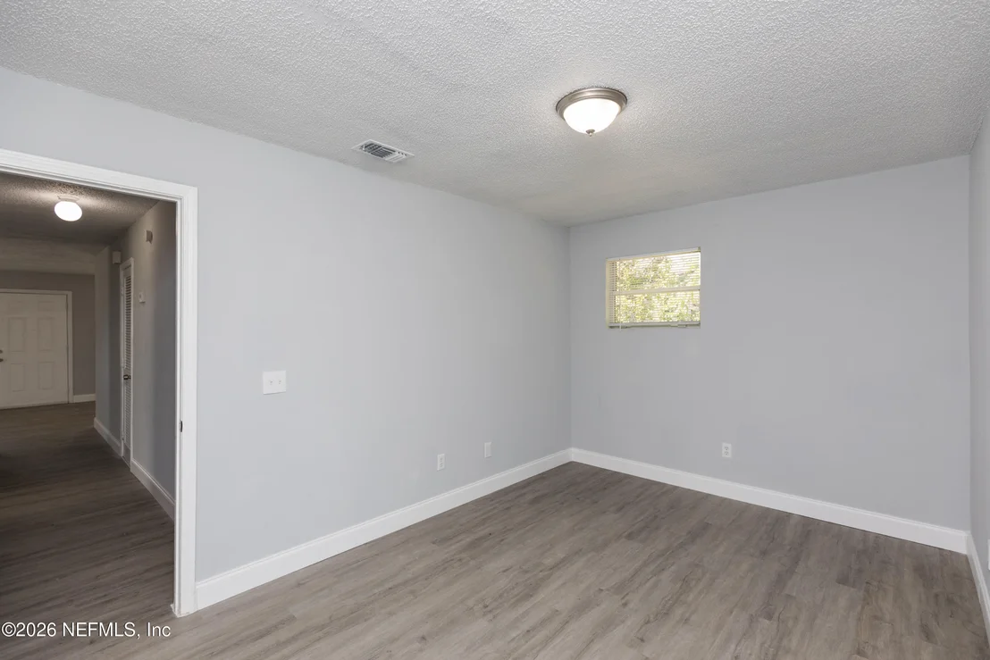 Photo of 1003 DANIEL Street