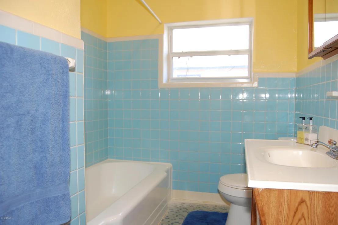 Photo of 2649 COMMUNITY Road