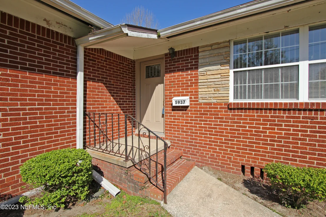 Photo of 5937 REGIMENT Drive