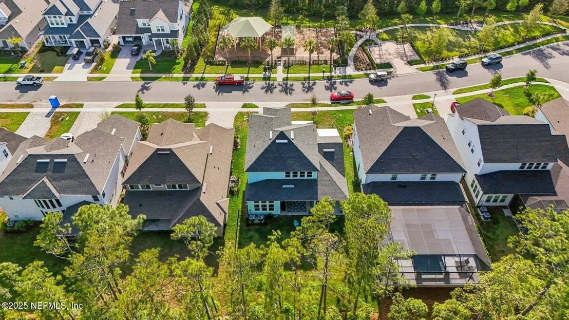 Photo of 716 PALM CREST Drive