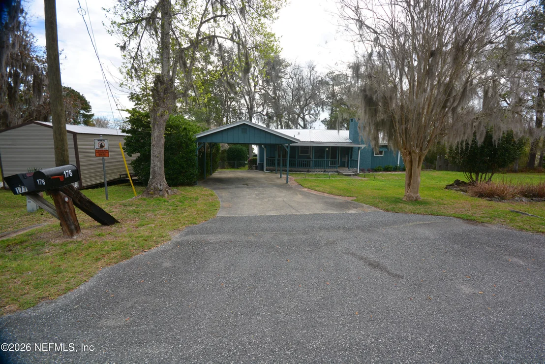 Photo of 176 LAKE Drive
