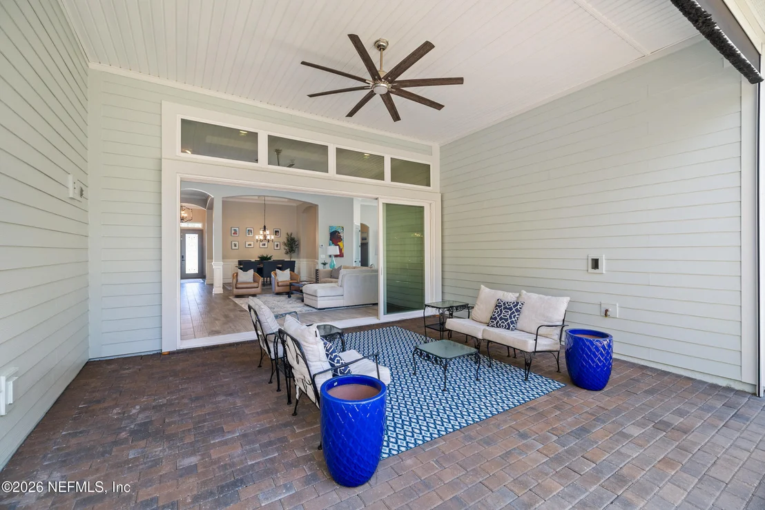 Photo of 447 GLENNEYRE Circle