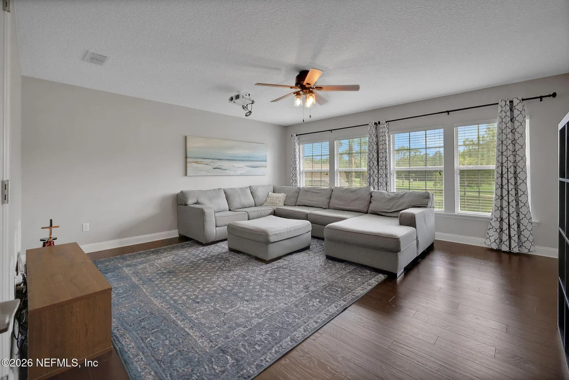 Photo of 1005 MEADOW VIEW Lane