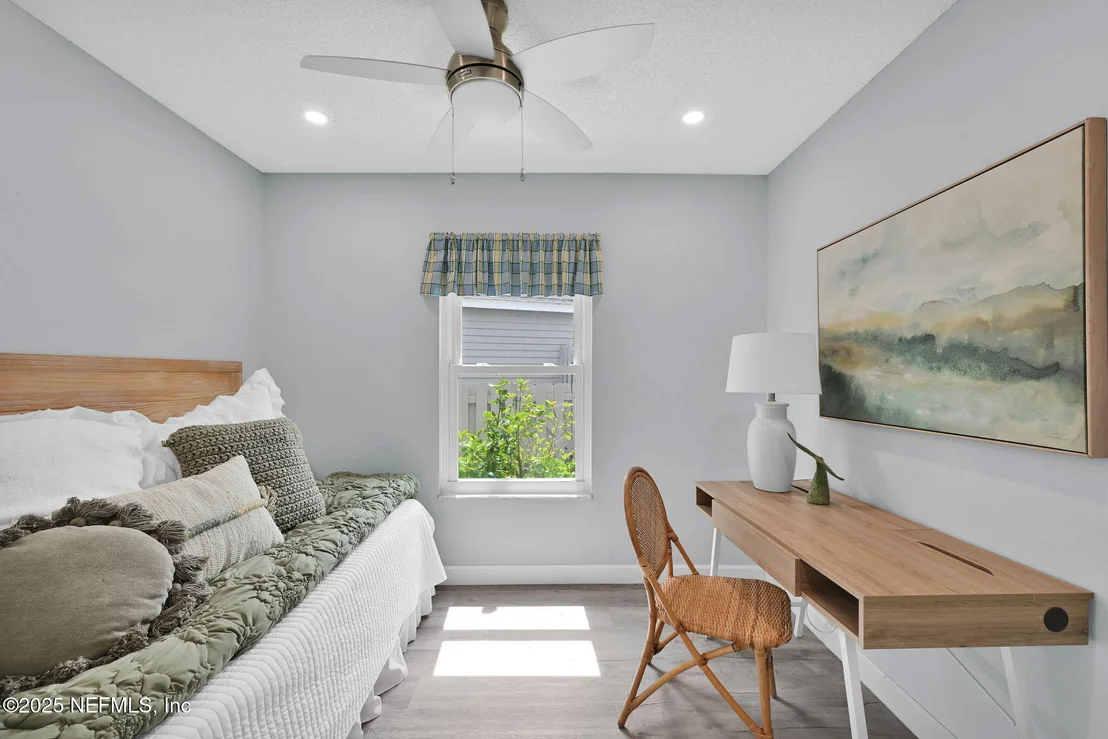 Photo of 107 HAMMOCK Circle
