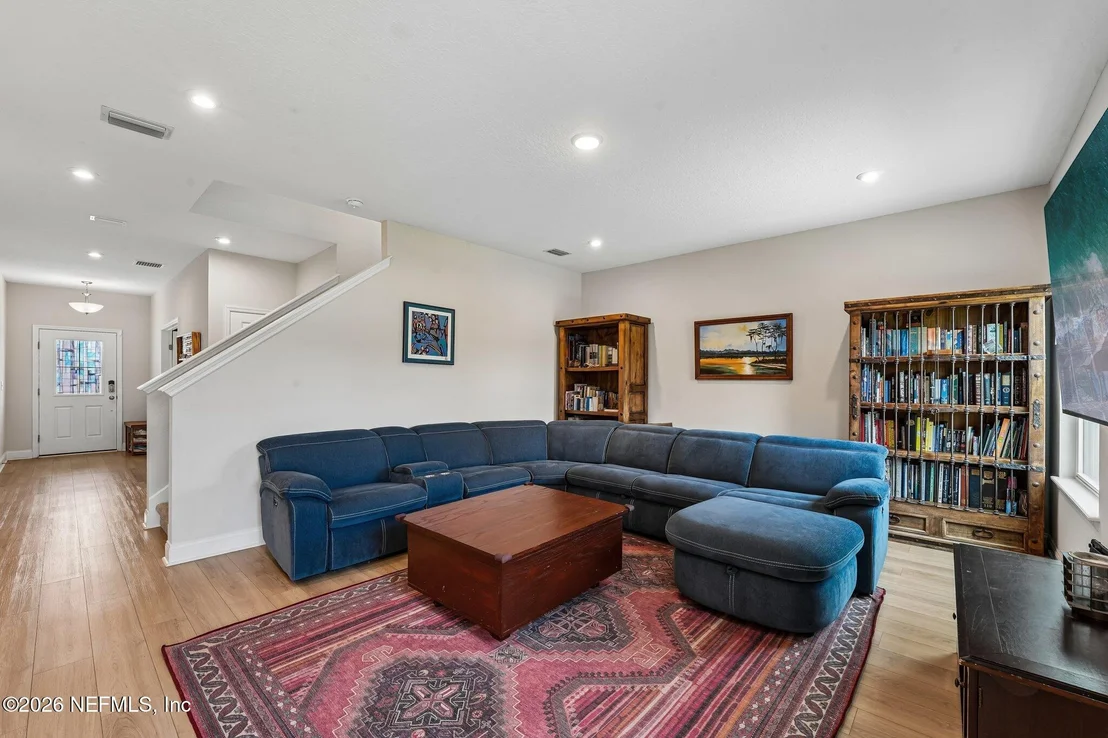 Photo of 13192 DUNWICK Road
