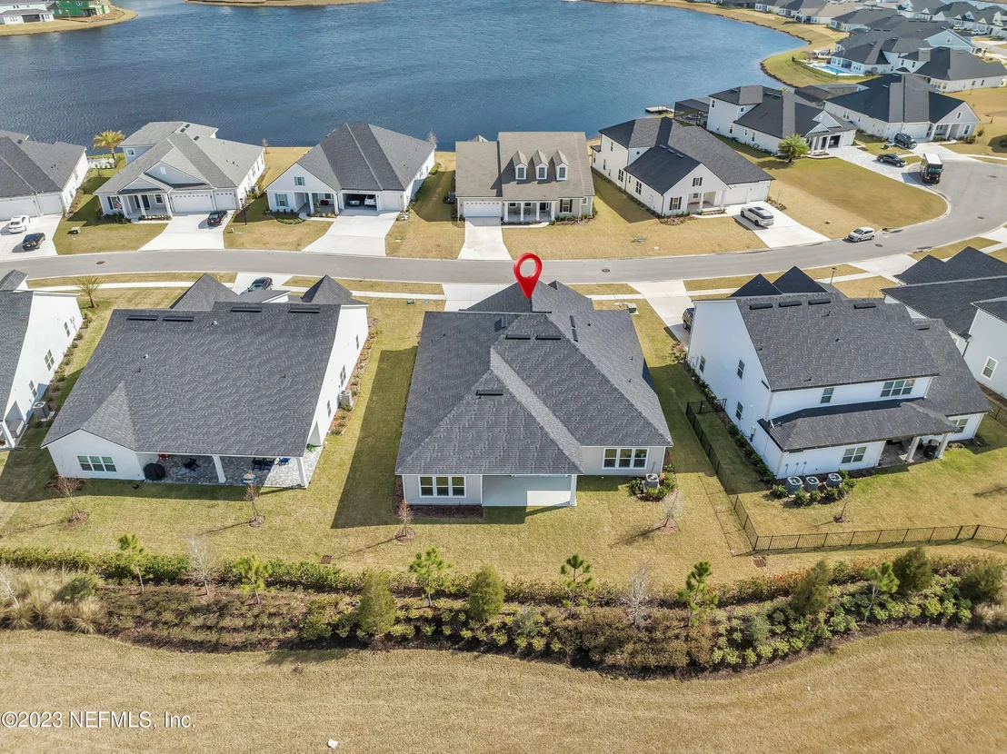 Photo of 162 LOMOND Court