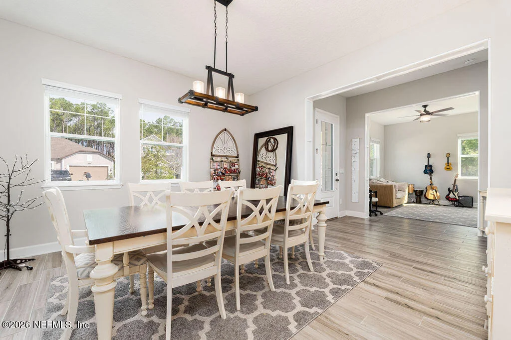 Photo of 818 OUTLOOK Drive