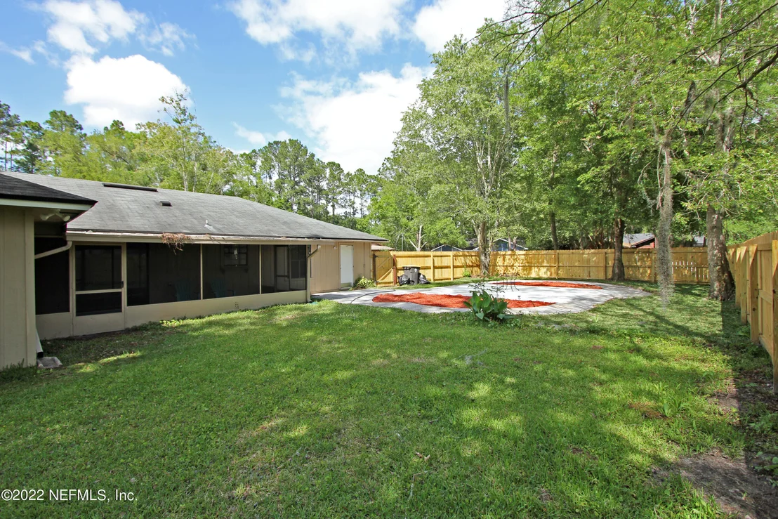 Photo of 8147 WEYBRIDGE Drive