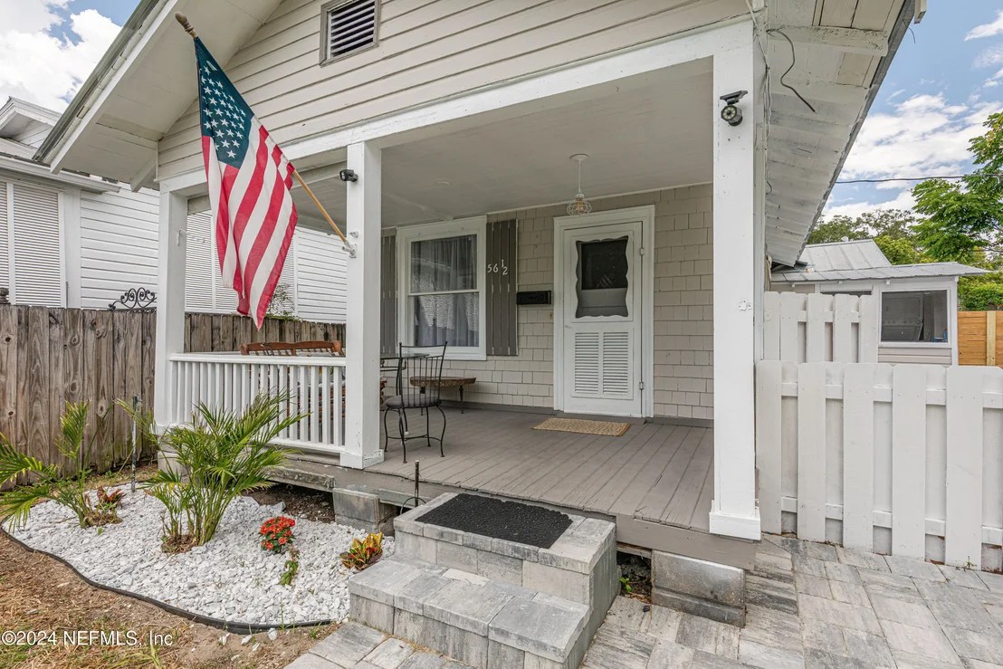 Photo of 56 CARRERA Street