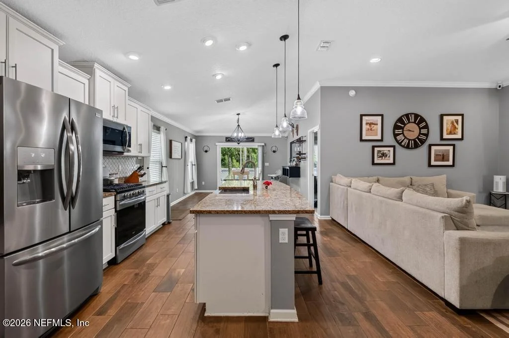 Photo of 717 SHETLAND Drive