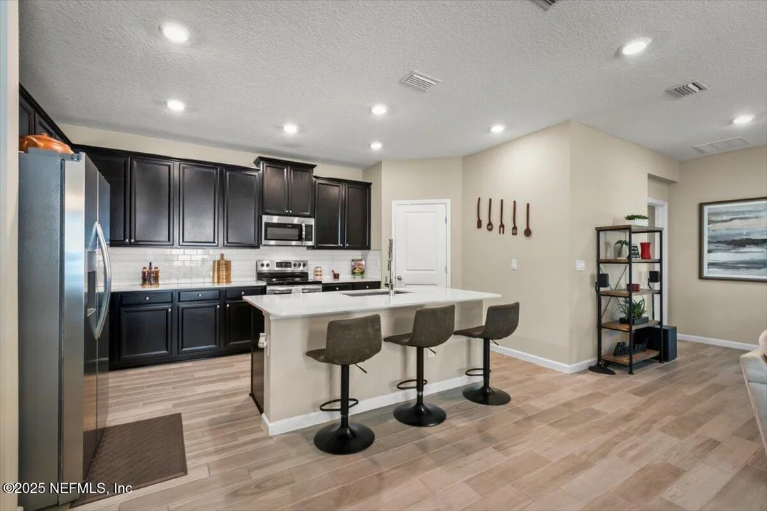 Photo of 9486 LOVAGE Lane