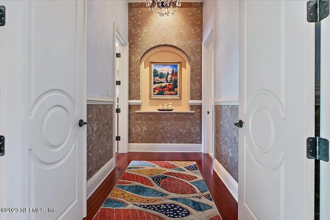Photo of 1261 DELFINO Drive