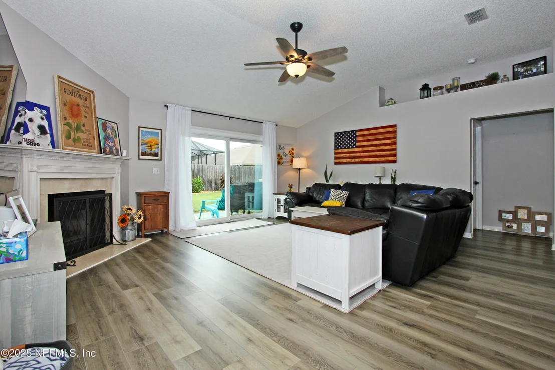 Photo of 14603 BERRINGER Lane