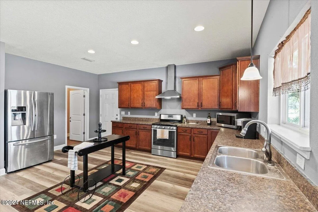 Photo of 1061 CEDAR BAY Road