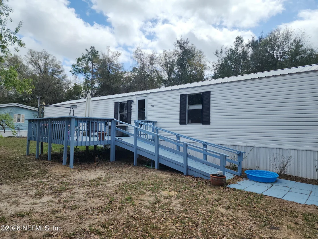 Photo of 231 LAKEVIEW Court