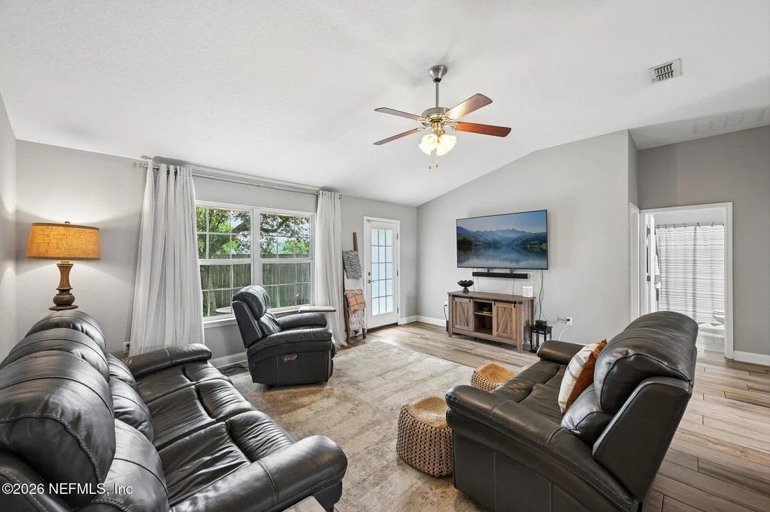 Photo of 6558 PEMBERLEY Lane