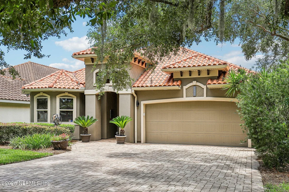 Photo of 4002 LA VISTA Circle