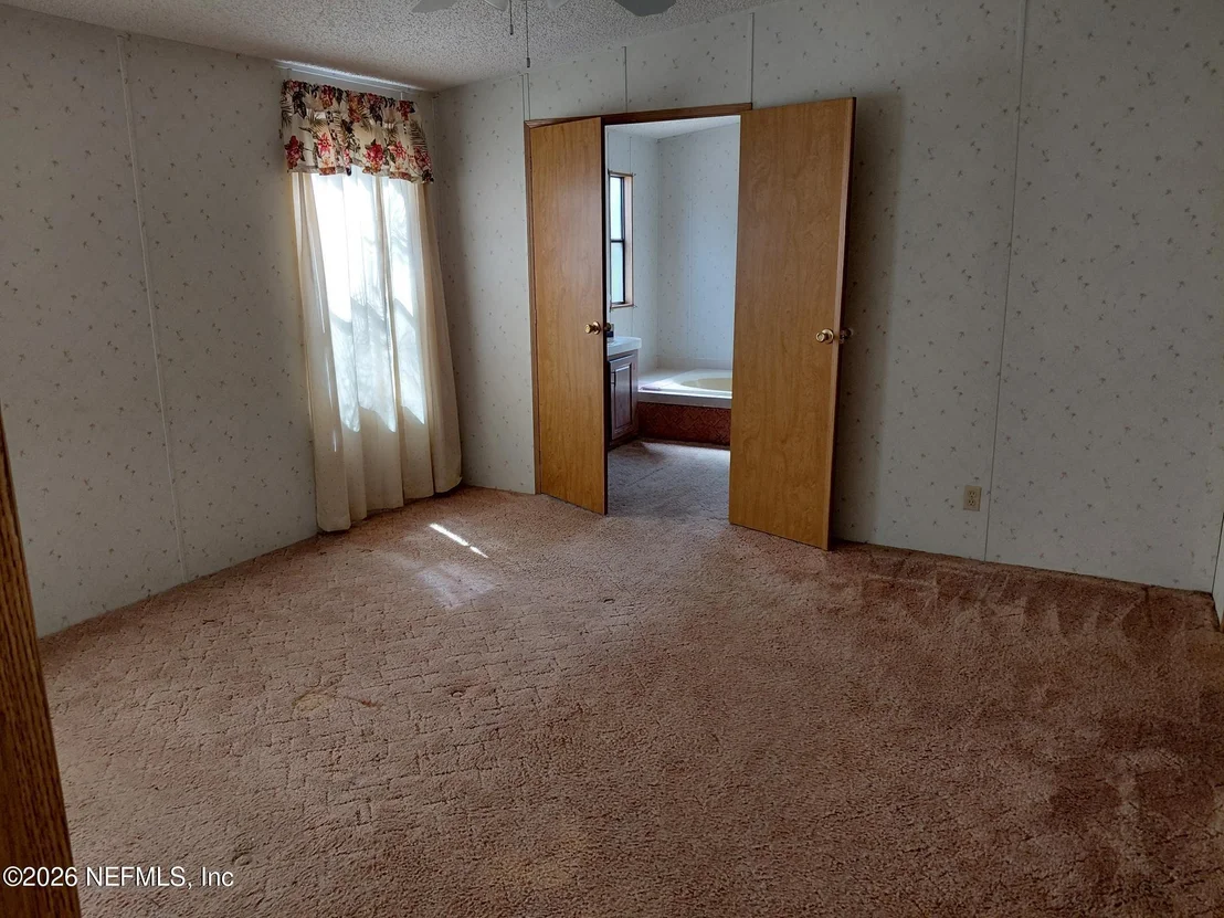 Photo of 106 BREEZEWOOD Circle