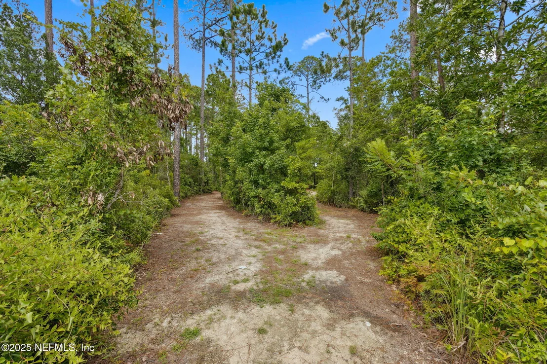 Photo of 70414 WINDING RIVER Drive
