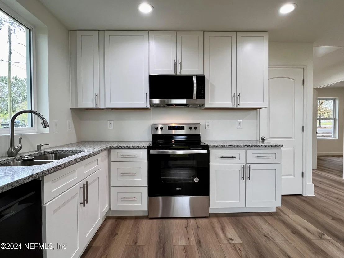 Photo of 9672 SIBBALD Road
