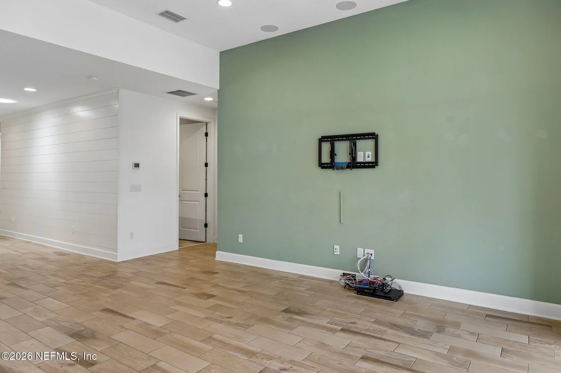 Photo of 122 PINE MANOR Drive