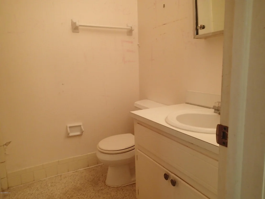 Photo of 1601 BENTIN Drive N