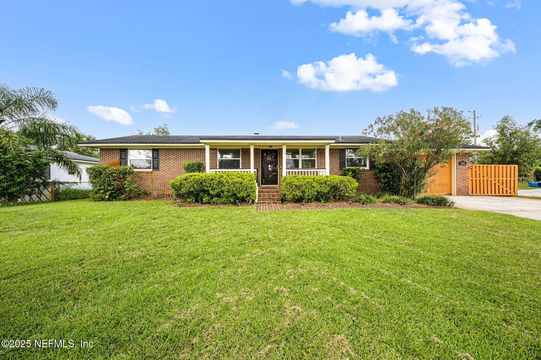 Photo of 3766 CEDARCREST Drive