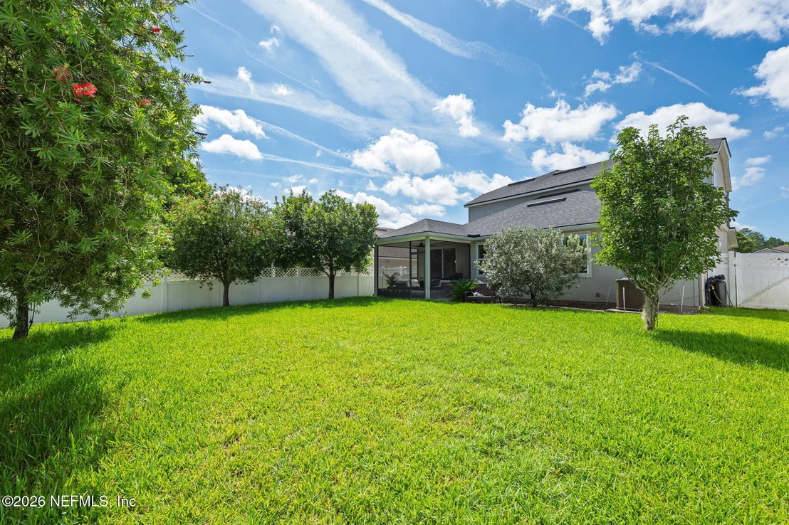 Photo of 389 SHETLAND Drive