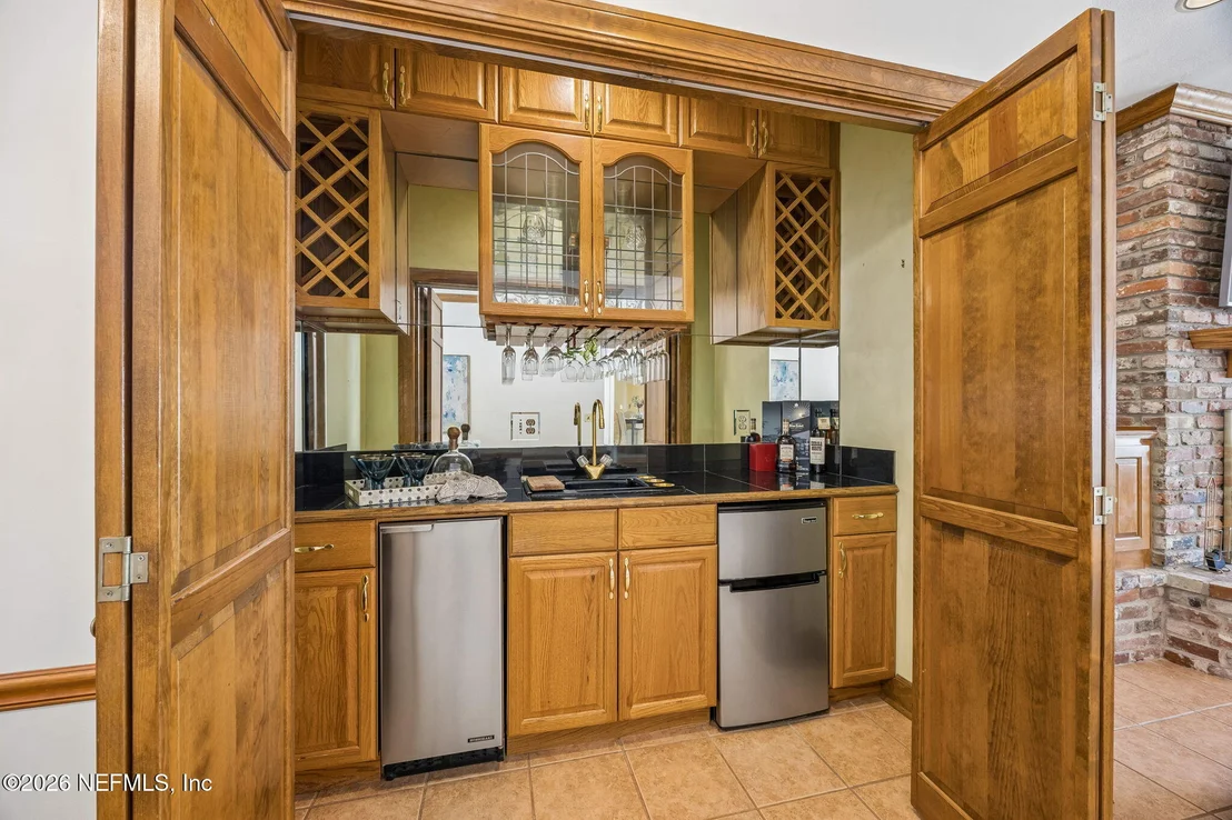 Photo of 4737 EXETER Lane