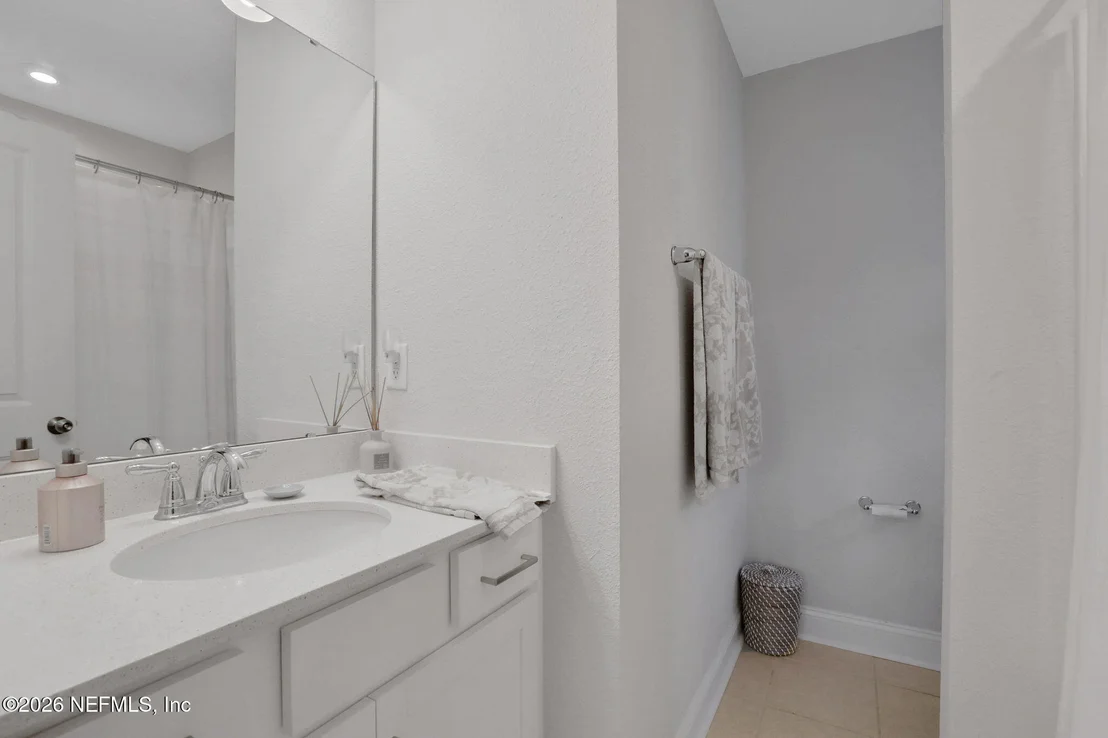 Photo of 13162 DUNWICK Road
