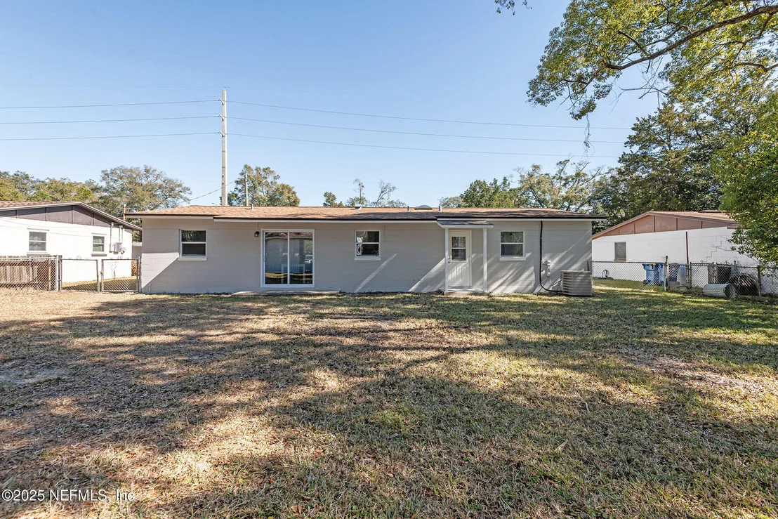 Photo of 2528 LANSDOWNE Drive