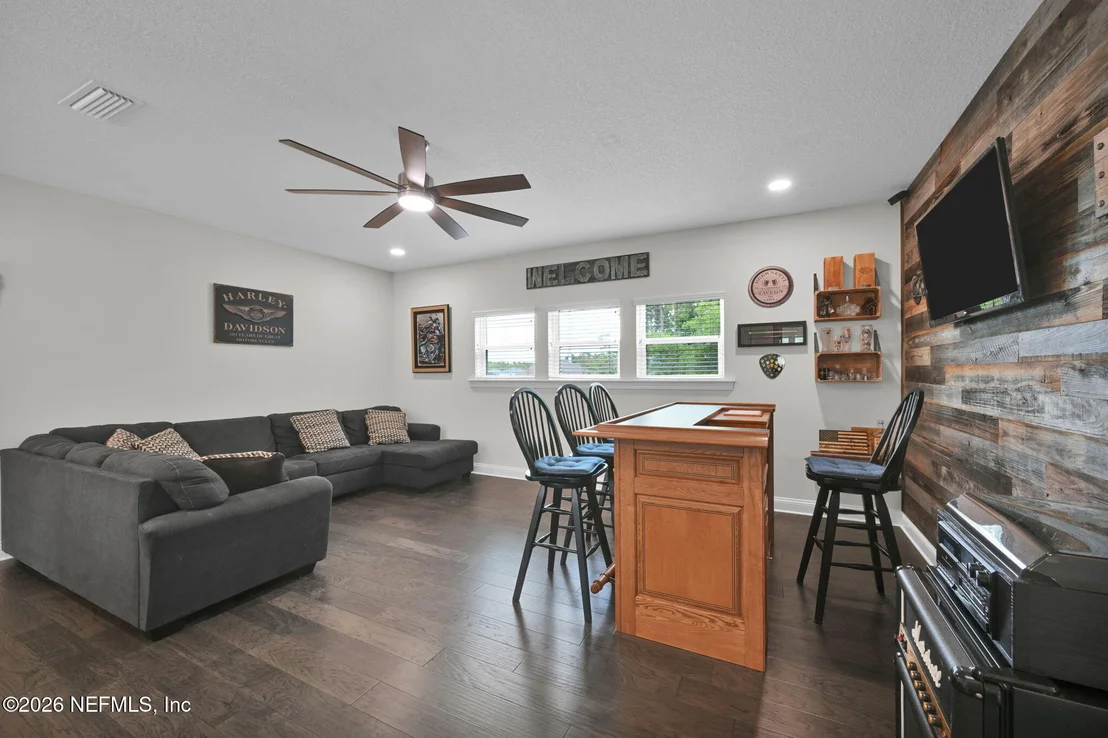 Photo of 276 BACK CREEK Drive