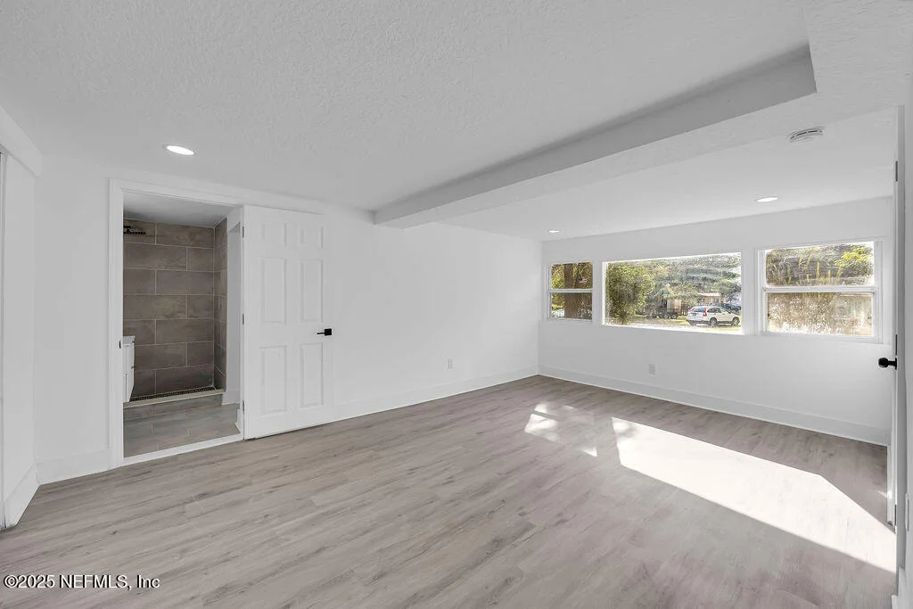 Photo of 5489 OAK FOREST Drive