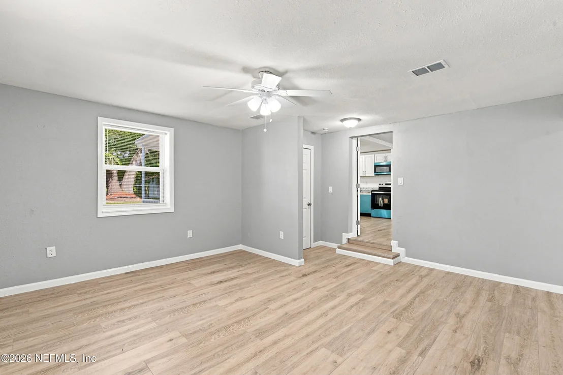 Photo of 3261 TIGER HOLE Road