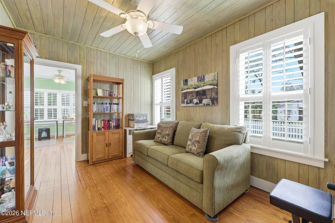 Photo of 17 SYLVAN Drive