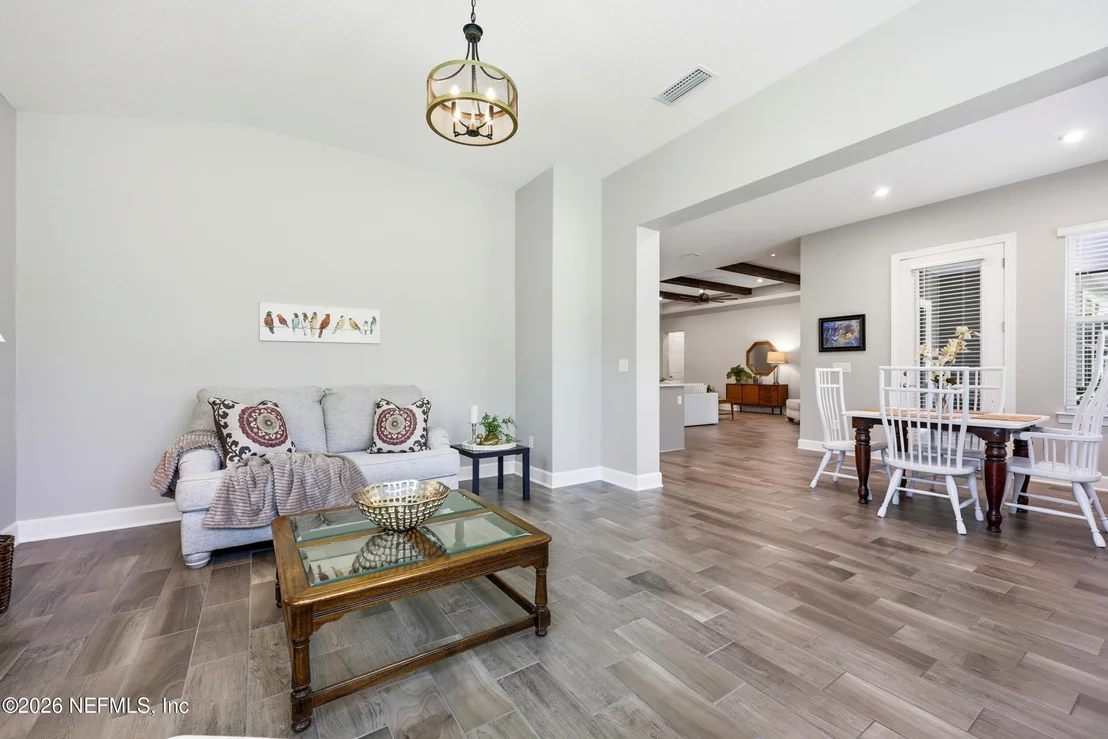 Photo of 359 GLENNEYRE Circle