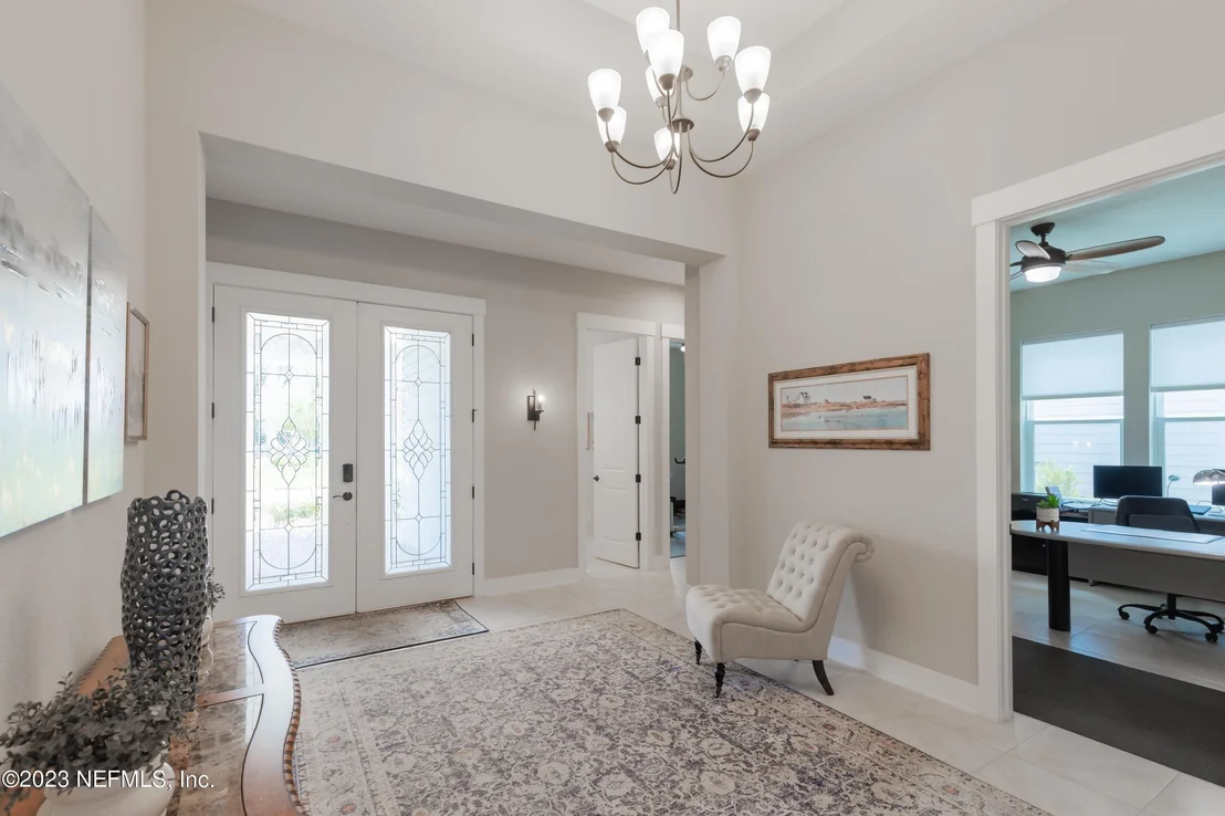 Photo of 309 GLENNEYRE Circle