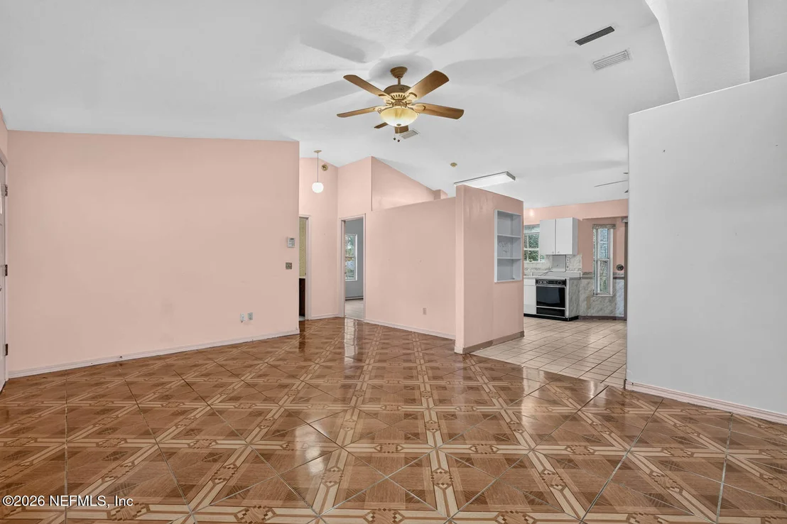 Photo of 108 MOHEGAN Road