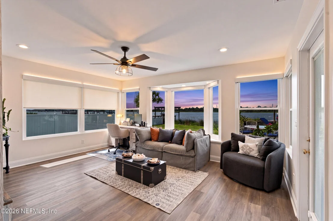 Photo of 5392 HECKSCHER Drive