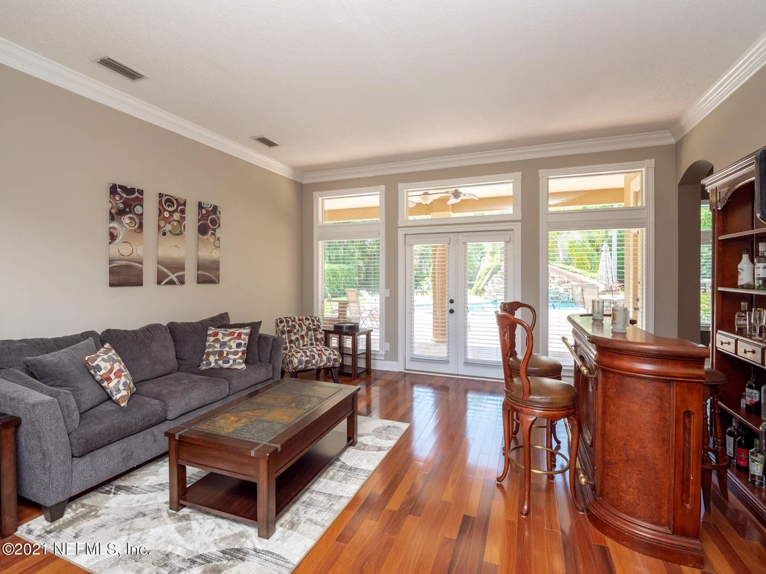 Photo of 349 SUMMERSET Drive