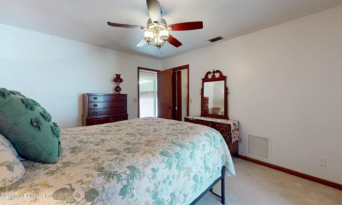Photo of 2860 RAVINES Road
