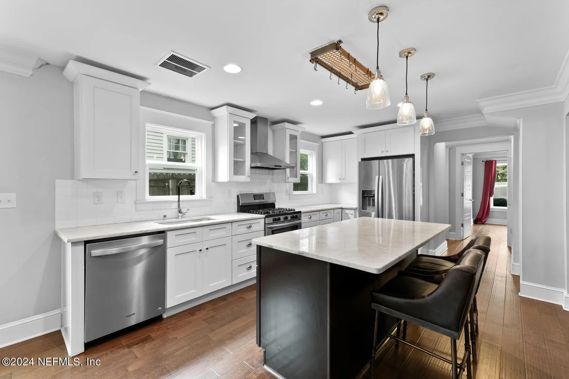 Photo of 1308 SYDNEY Place