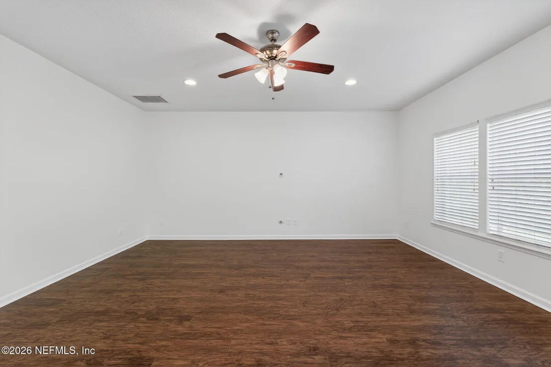 Photo of 304 N HIDDEN TREE Drive