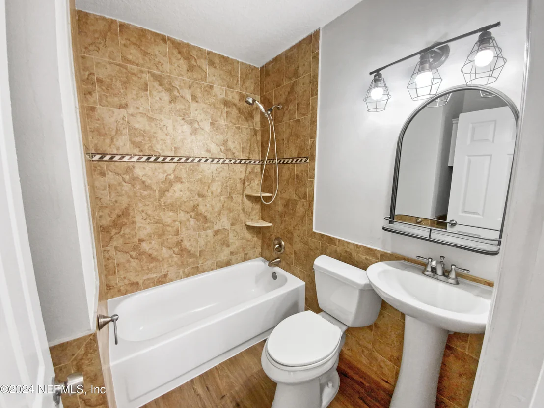 Photo of 2959 COLLIER Avenue