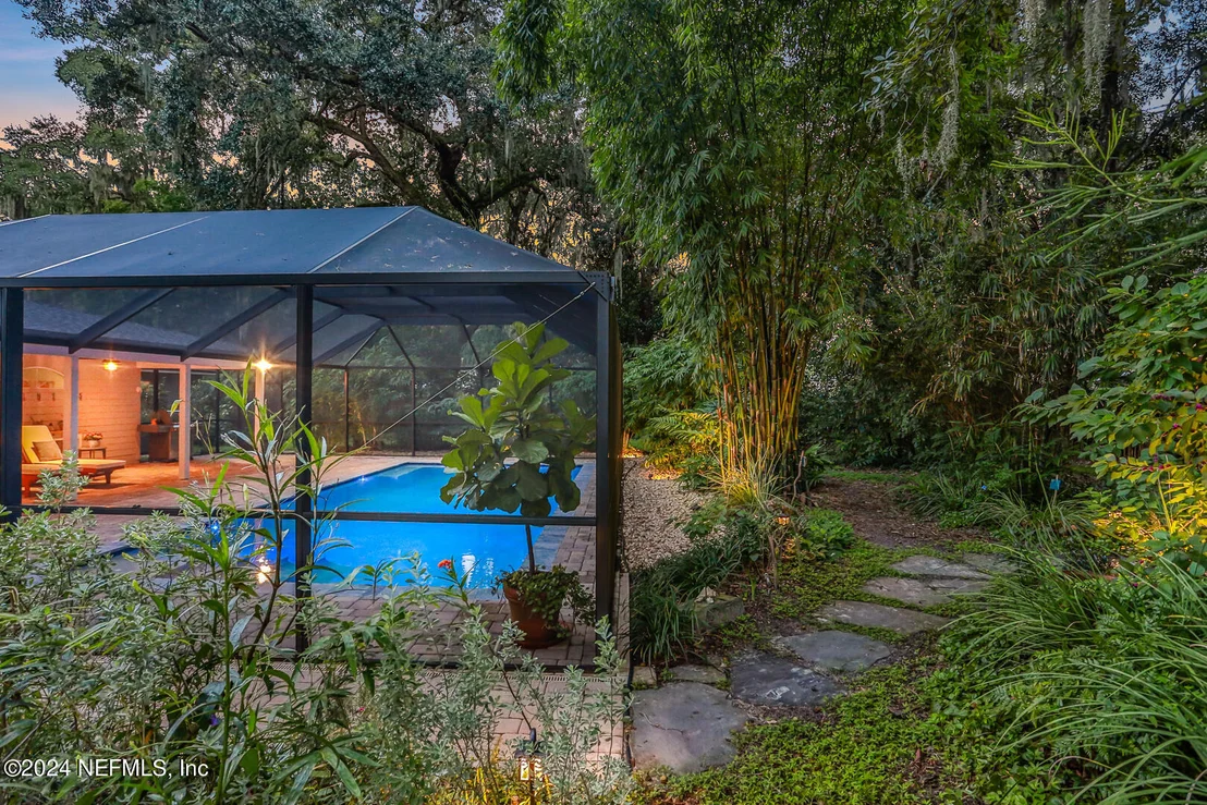 Photo of 6468 RIVER POINT Drive
